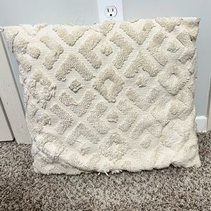 Textured throw pillow